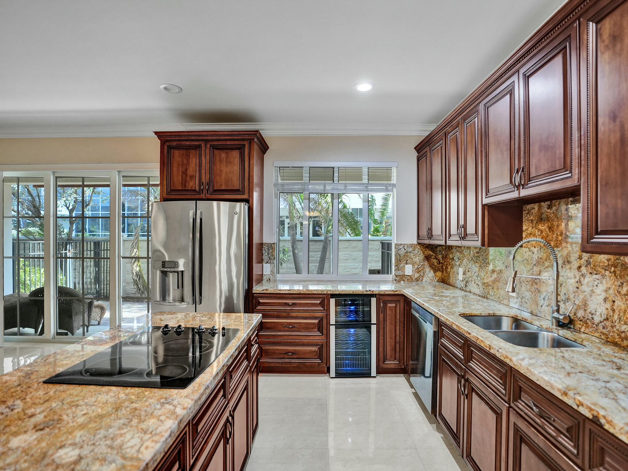 3243 Northeast 5th Street Pompano Beach, FL 33062 - Photo 5 of 43 Kitchen