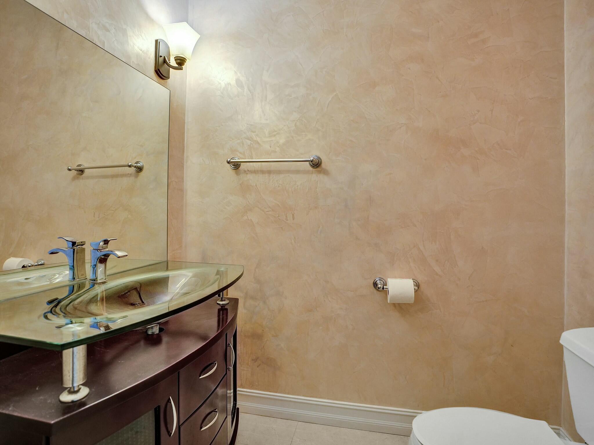 3243 Northeast 5th Street Pompano Beach, FL 33062 - Photo 10 of 43 Powder room