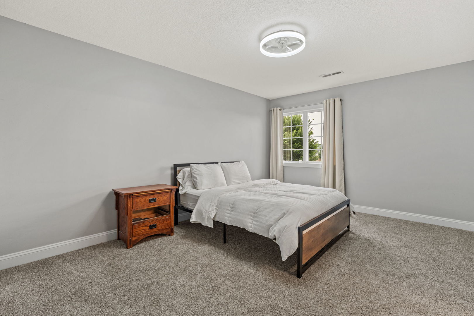 6404 Forest Road Davenport, IA 52807 - Photo 33 of 67 Gallery Image 33