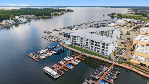 $540,000 | 199 Waterpoint Court, Unit 202, Conroe, TX 77304