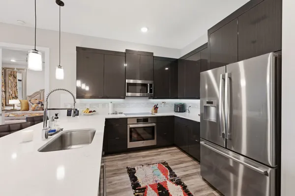 $540,000 | 199 Waterpoint Court, Unit 202, Conroe, TX 77304