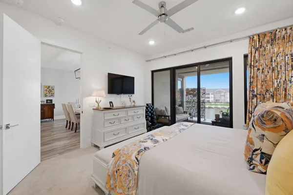 $540,000 | 199 Waterpoint Court, Unit 202, Conroe, TX 77304