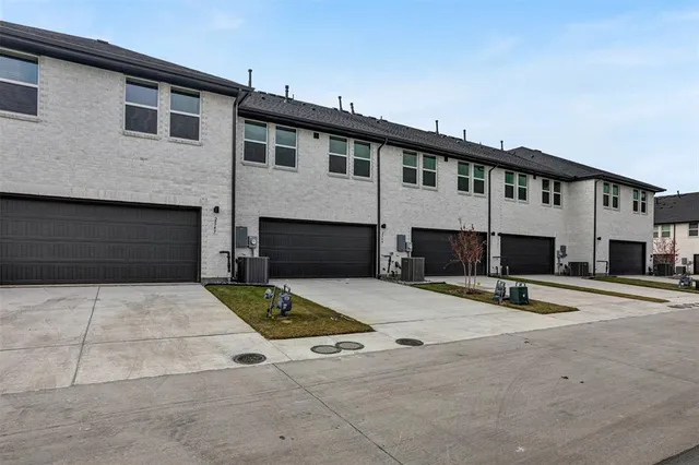$2,700 | 2549 Huxley Mews, Allen, TX 75013