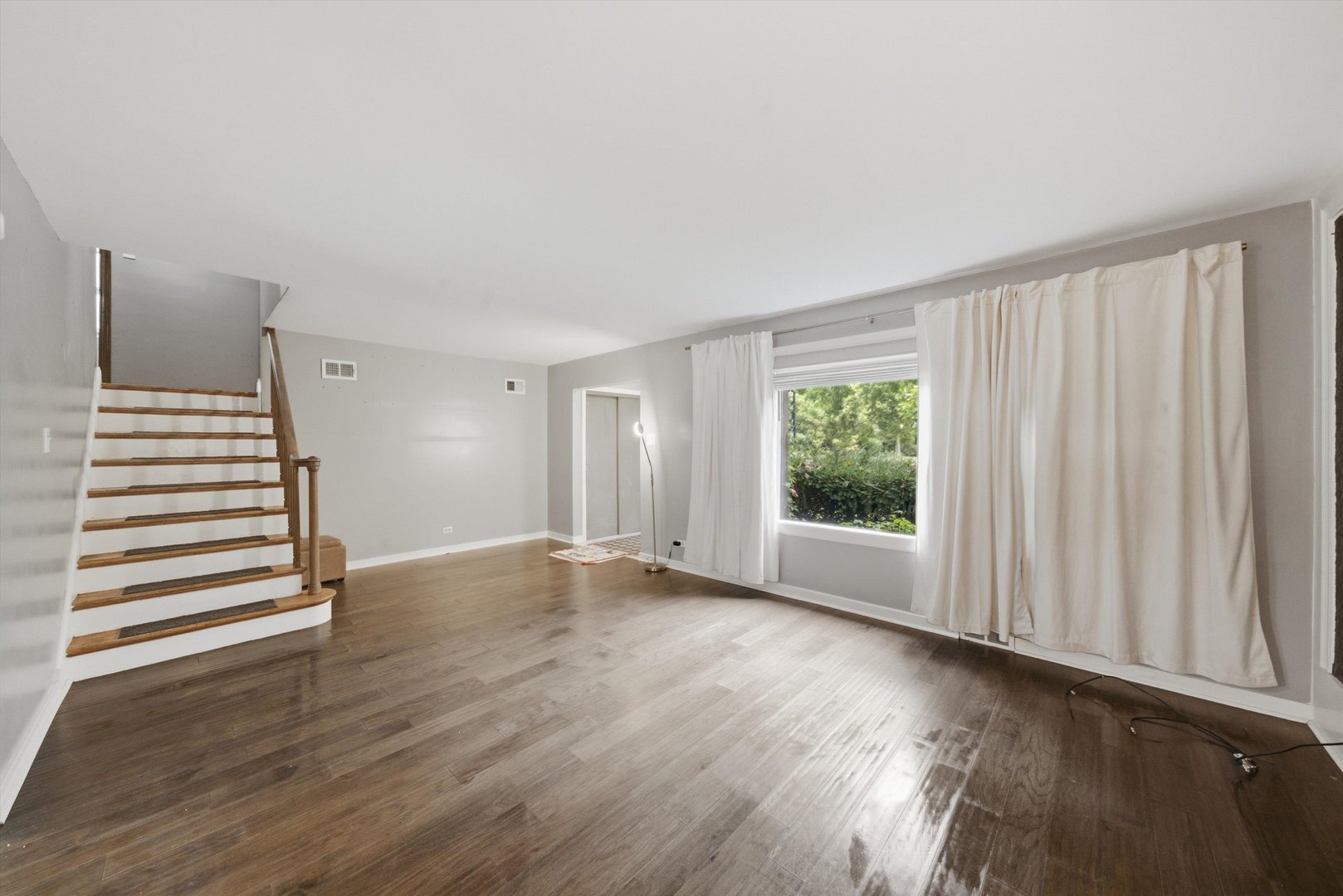 390 Bartram Road Riverside, IL 60546 - Photo 6 of 65 Gallery Image 6
