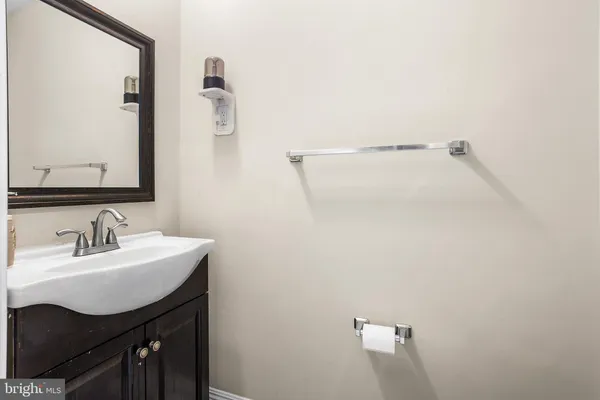 $389,900 | 10 Hancock Lane, Willingboro, NJ 08046
