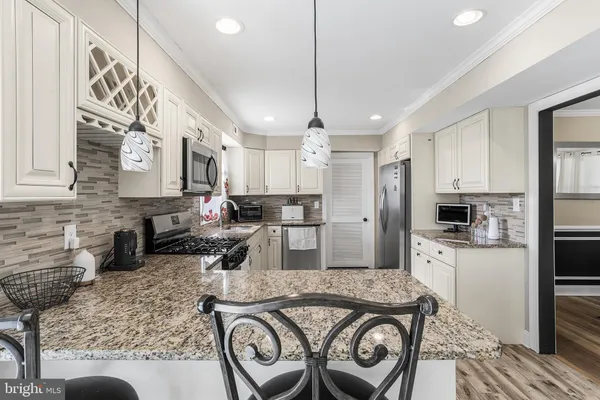 $389,900 | 10 Hancock Lane, Willingboro, NJ 08046