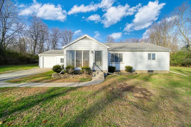 $199,900 | 4842 Woodville Road, Jackson, MI 49201