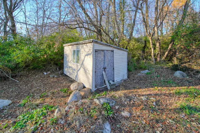 $199,900 | 4842 Woodville Road, Jackson, MI 49201