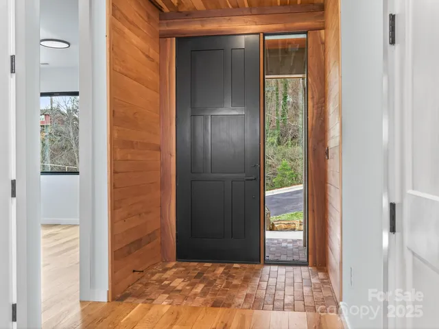 a view of an entryway of the house