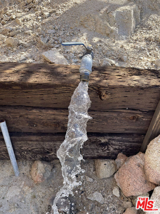 20 West Omega Trail Yucca Valley, CA 92286 - Photo 15 of 32 a view of folding clothes