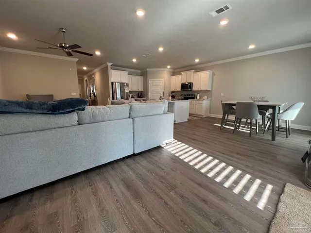 $347,900 | 8425 Tippin Avenue, Pensacola, FL 32514