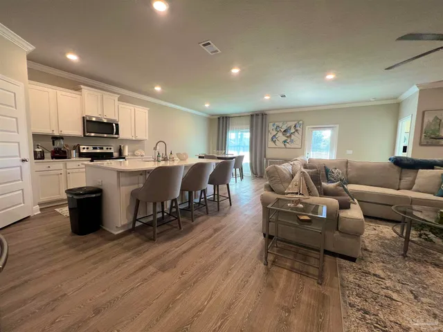 $347,900 | 8425 Tippin Avenue, Pensacola, FL 32514