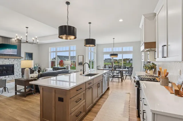 $1,199,900 | W198-n4955 Hickory Street, Menomonee Falls, WI 53051