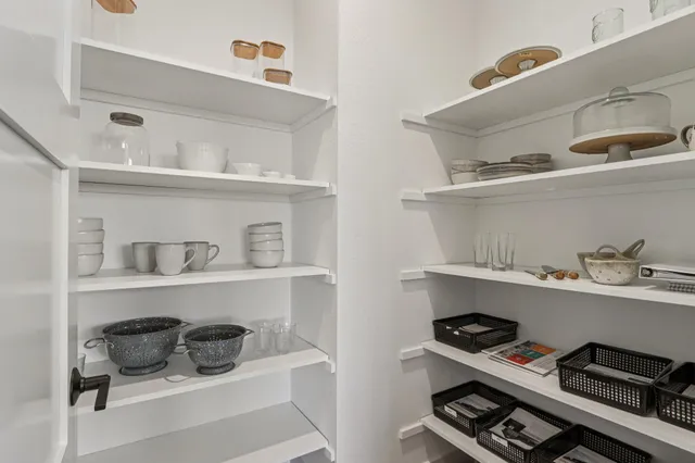 $1,199,900 | W198-n4955 Hickory Street, Menomonee Falls, WI 53051