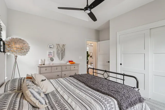 $1,199,900 | W198-n4955 Hickory Street, Menomonee Falls, WI 53051