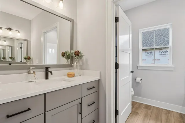 $1,199,900 | W198-n4955 Hickory Street, Menomonee Falls, WI 53051