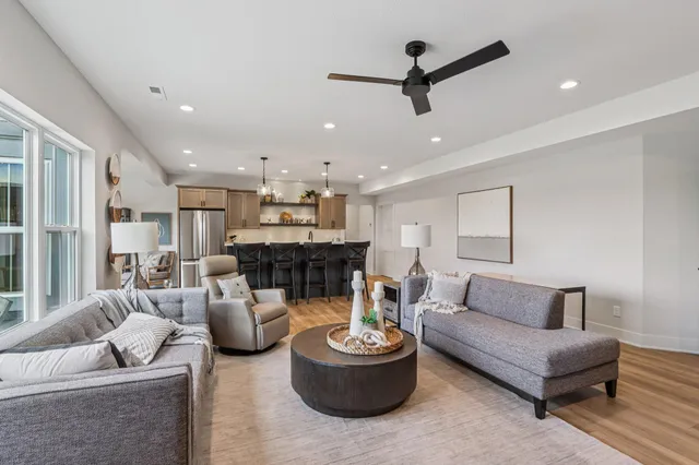 $1,199,900 | W198-n4955 Hickory Street, Menomonee Falls, WI 53051