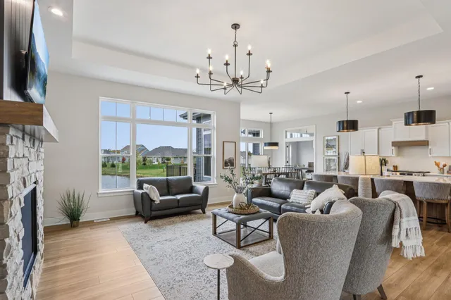 $1,199,900 | W198-n4955 Hickory Street, Menomonee Falls, WI 53051