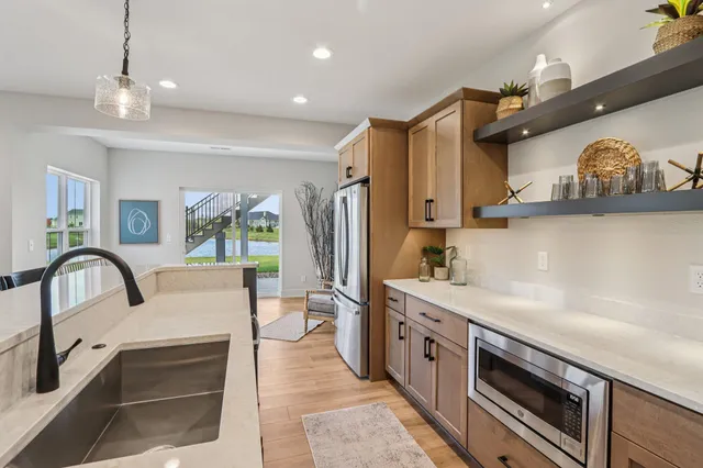 $1,199,900 | W198-n4955 Hickory Street, Menomonee Falls, WI 53051