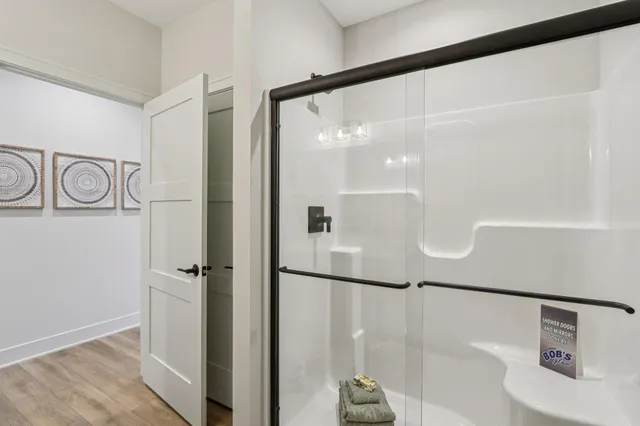 $1,199,900 | W198-n4955 Hickory Street, Menomonee Falls, WI 53051