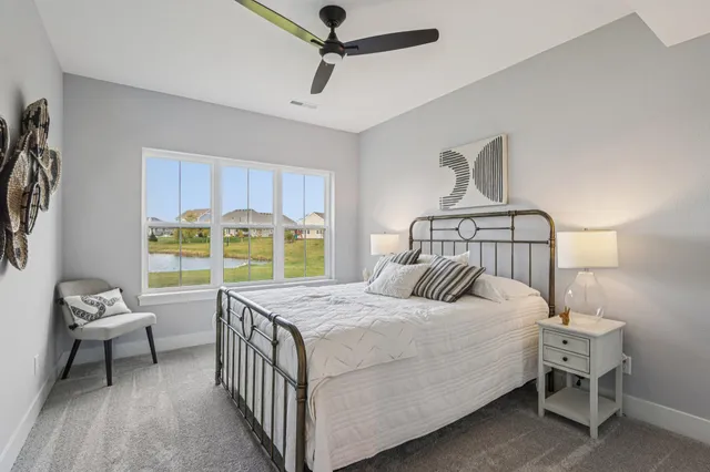 $1,199,900 | W198-n4955 Hickory Street, Menomonee Falls, WI 53051