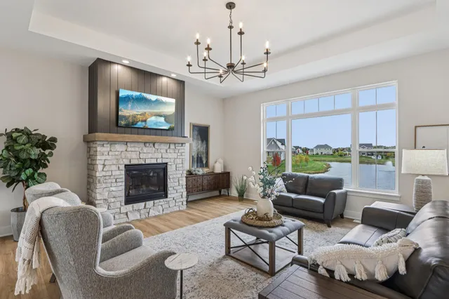 $1,199,900 | W198-n4955 Hickory Street, Menomonee Falls, WI 53051