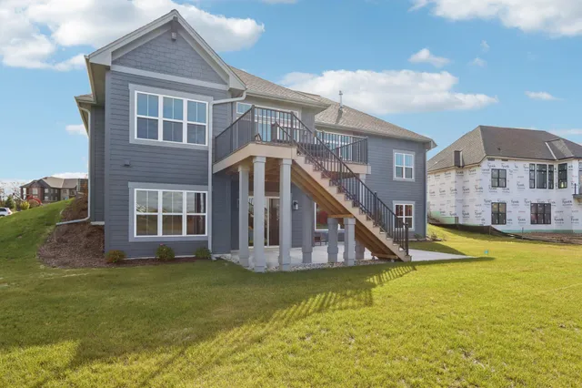 $1,199,900 | W198-n4955 Hickory Street, Menomonee Falls, WI 53051