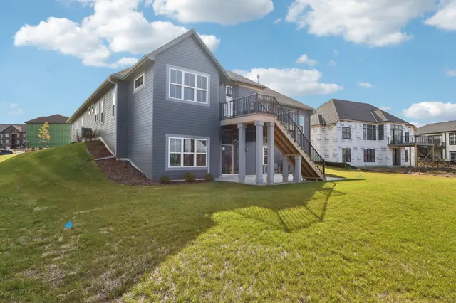 $1,199,900 | W198-n4955 Hickory Street, Menomonee Falls, WI 53051