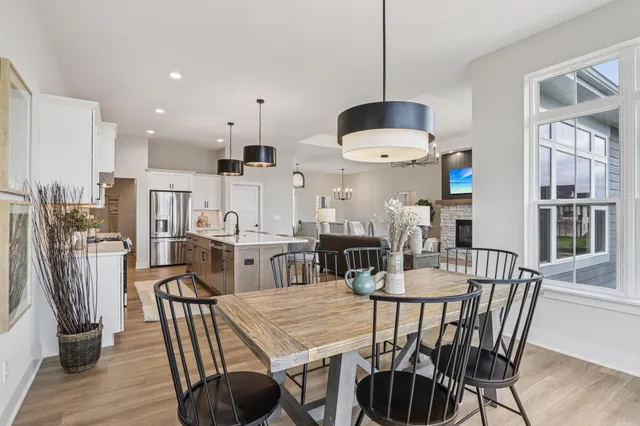 $1,199,900 | W198-n4955 Hickory Street, Menomonee Falls, WI 53051