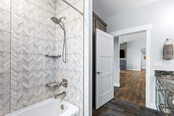$979,000 | 2111 Vinifera Boulevard, Lewiston, ID 83501