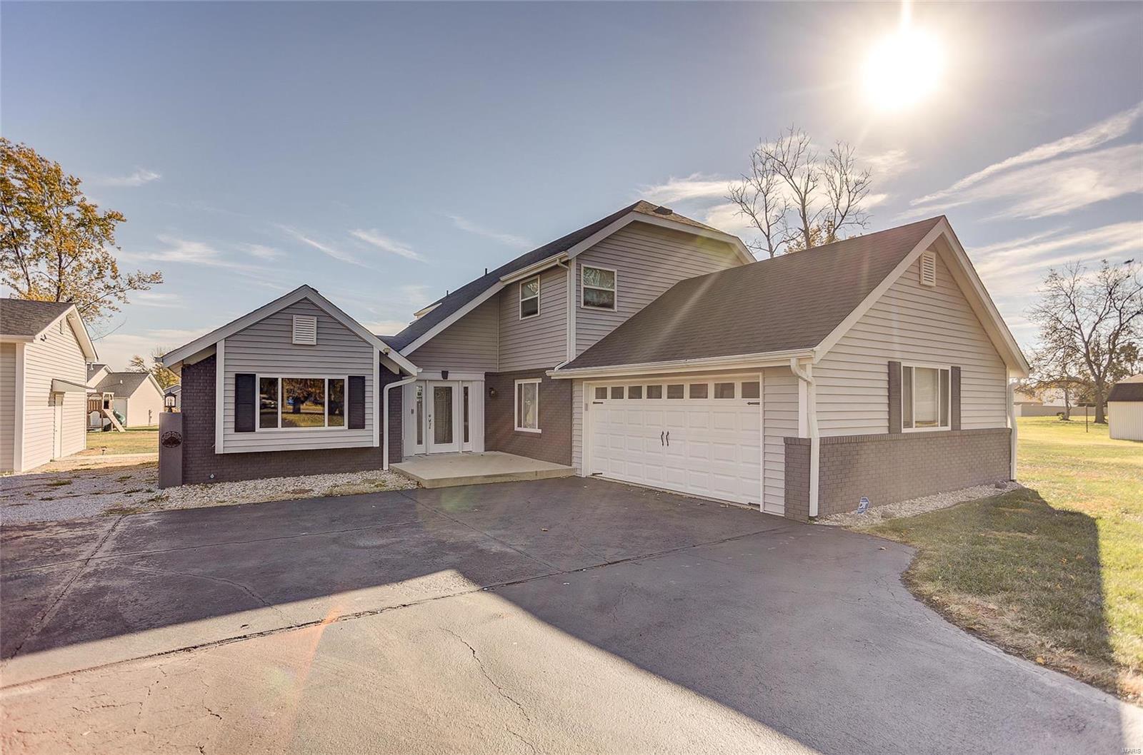 501 Coventry Road Troy, IL 62294 - Photo 3 of 66 Gallery Image 3
