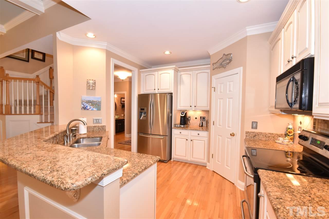 7403 Fontana Ridge Lane Raleigh, NC 27613 - Photo 12 of 30