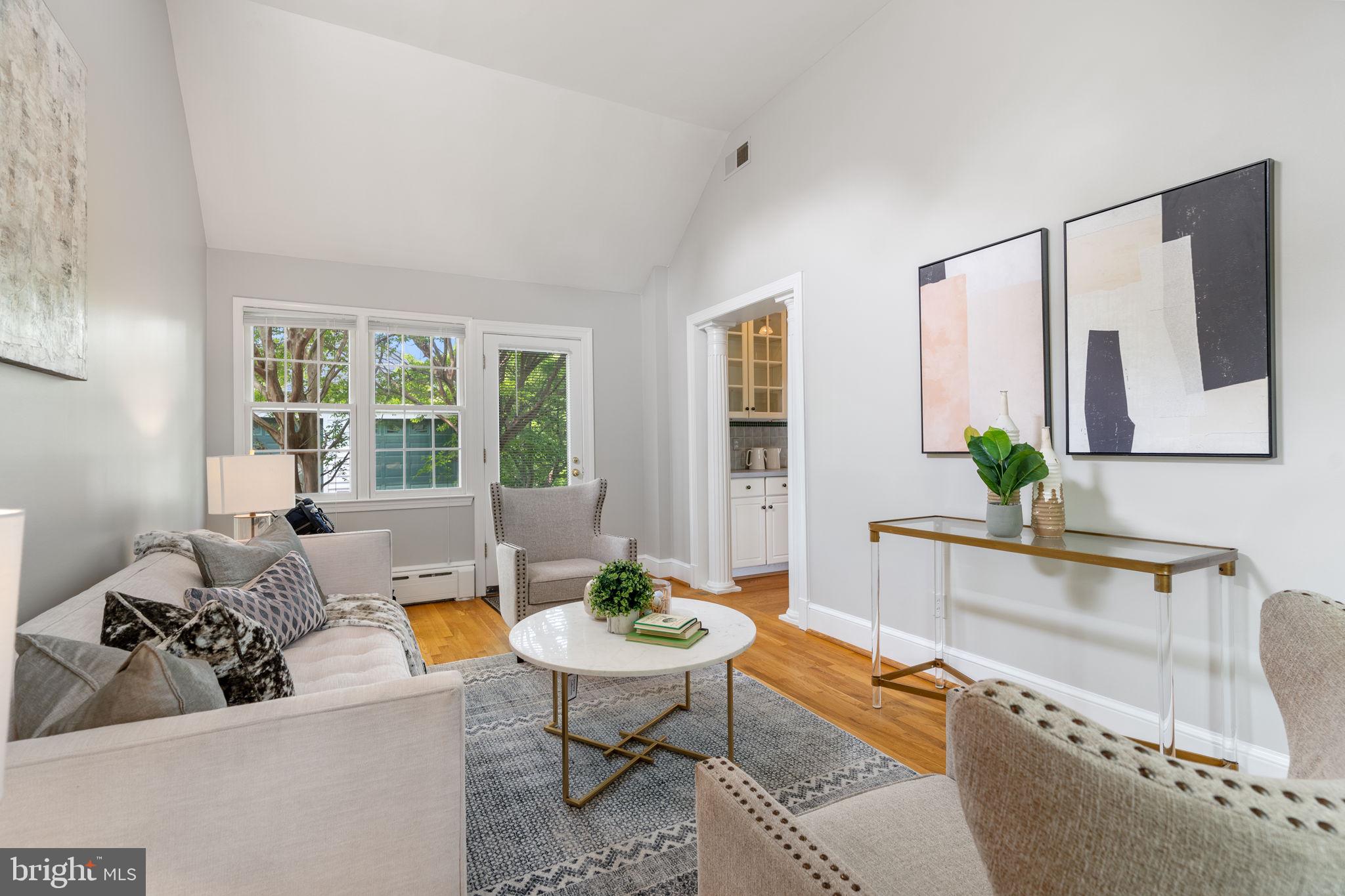 4733 Rock Spring Road Arlington, VA 22207 - Photo 19 of 40