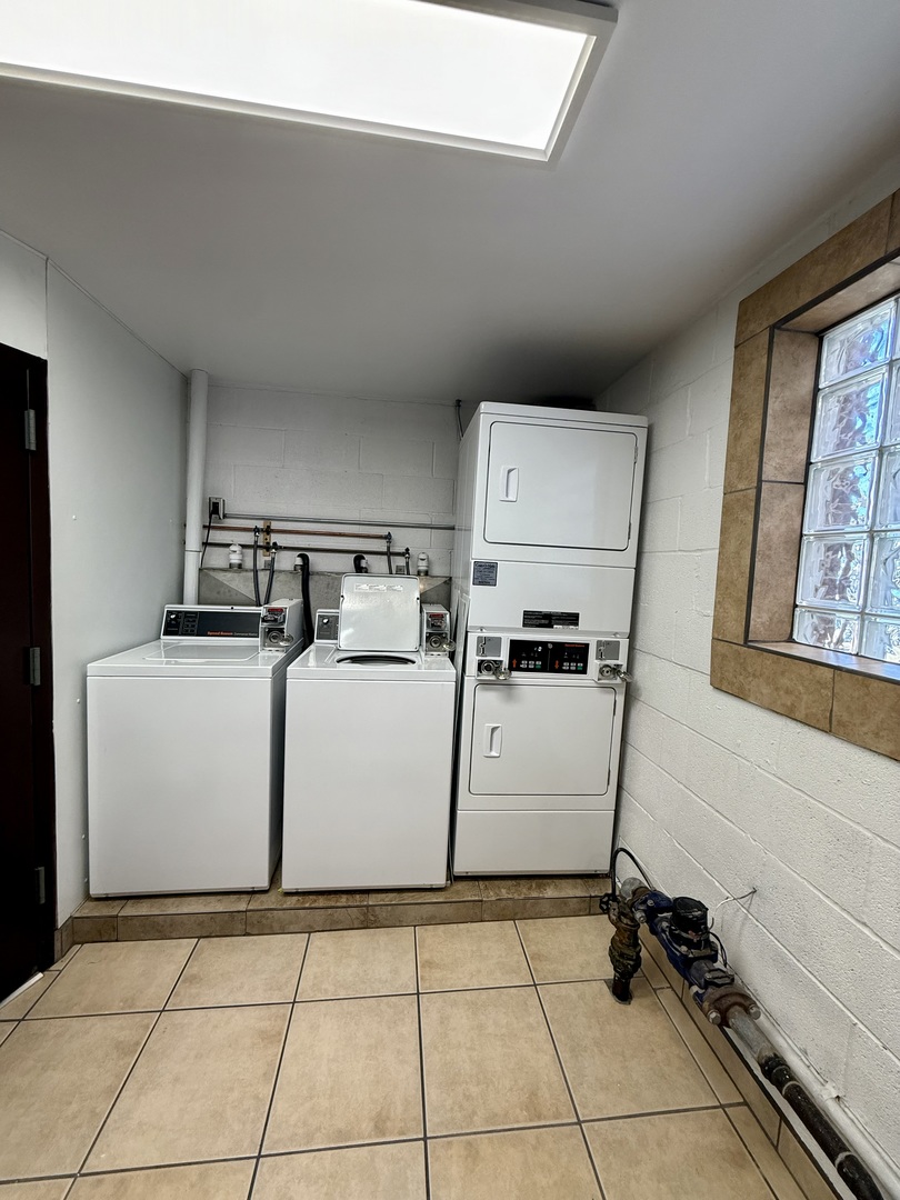 10625 Parkside Avenue, Unit 8 Chicago Ridge, IL 60415 - Photo 17 of 22 Gallery Image 17