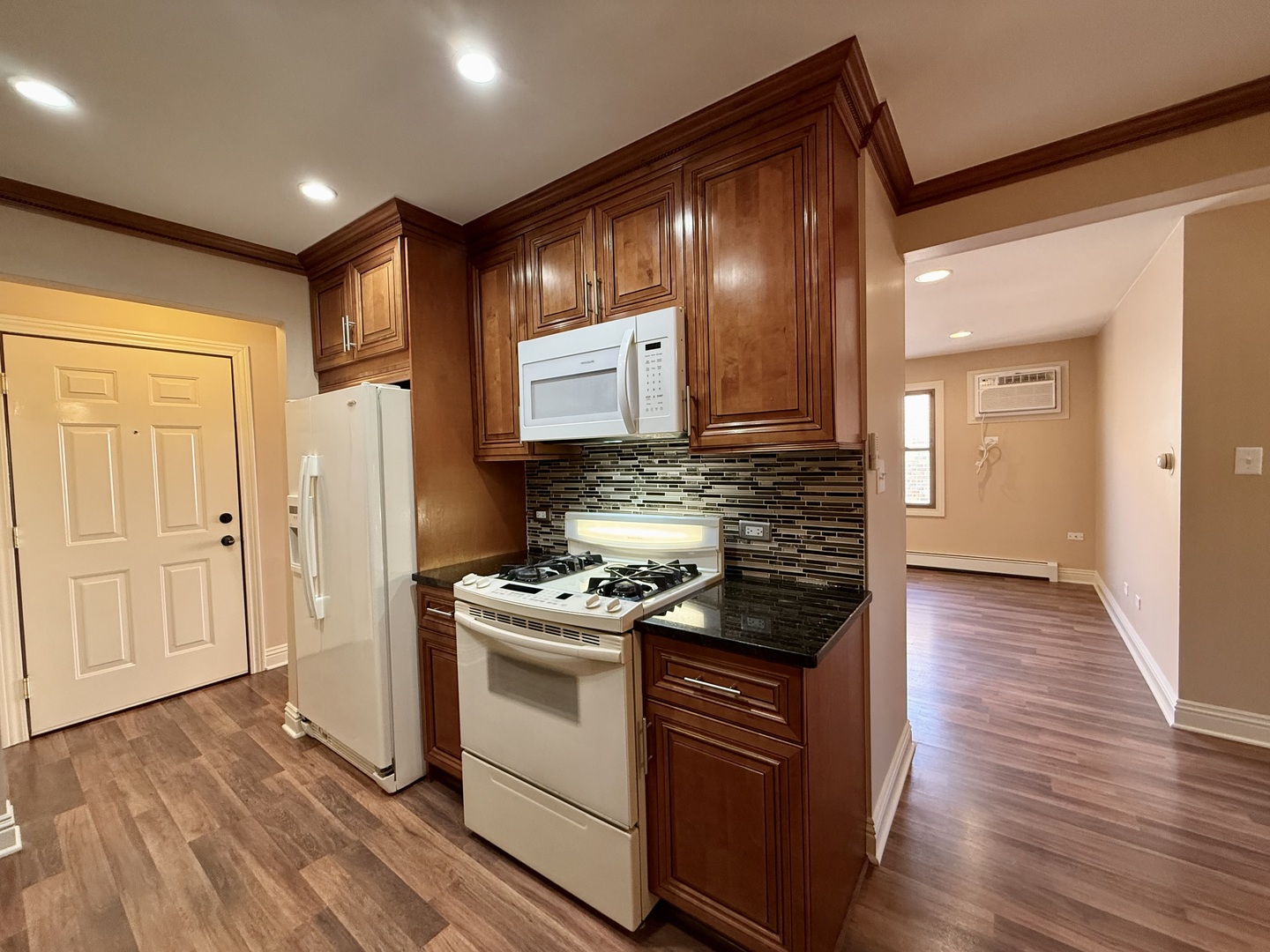 10625 Parkside Avenue, Unit 8 Chicago Ridge, IL 60415 - Photo 3 of 22 Gallery Image 3