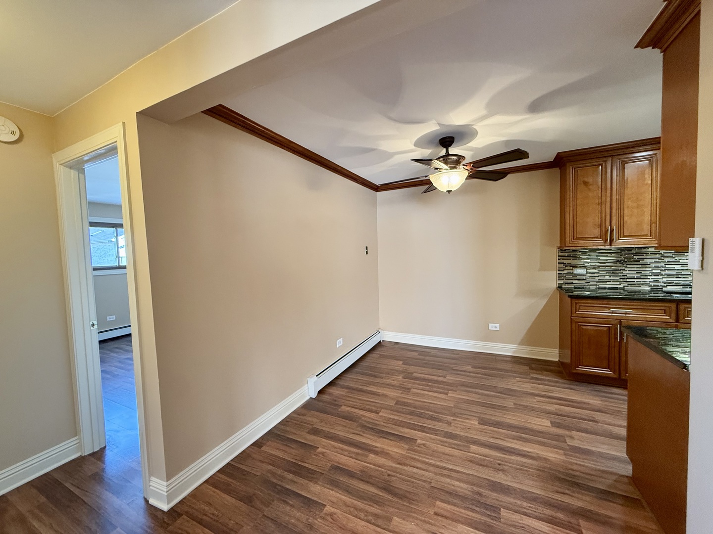 10625 Parkside Avenue, Unit 8 Chicago Ridge, IL 60415 - Photo 7 of 22 Gallery Image 7