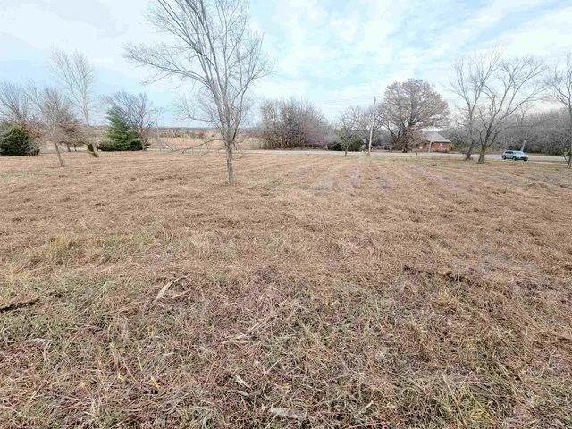 $65,000 | 4477 South Pike Road, Winfield, KS 67156