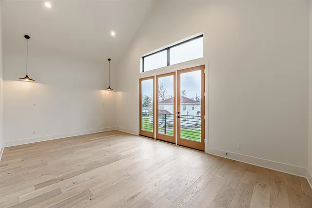 $4,800 | 1104 West 9th Street, Houston, TX 77007