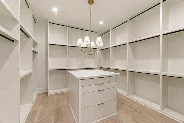 $4,800 | 1104 West 9th Street, Houston, TX 77007