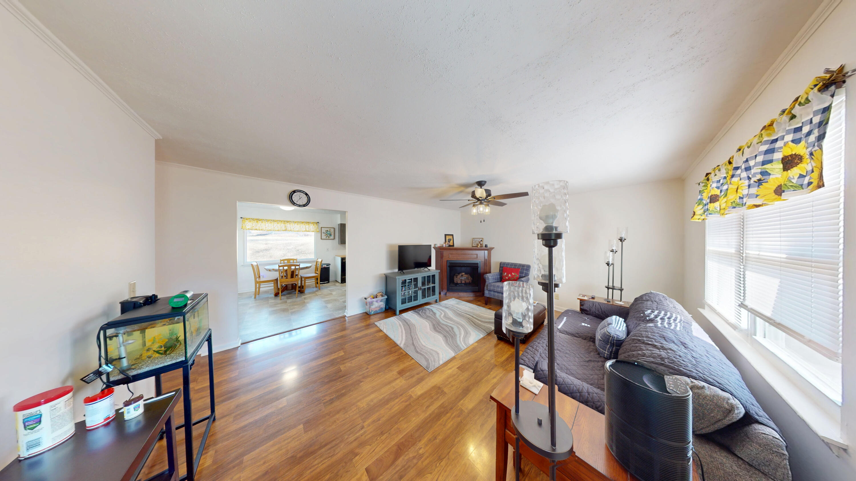 2237 Walnut Grove Church Road Dayton, TN 37321 - Photo 4 of 19 4-Living Room 1