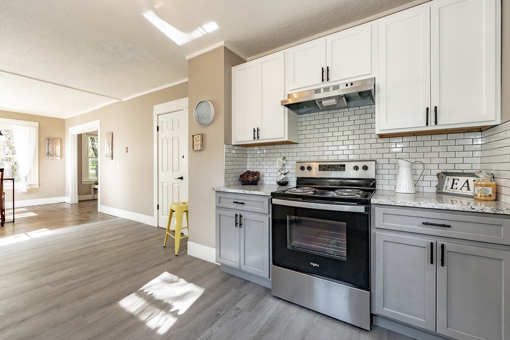 7 Munger Road Chicopee, MA 01020 - Photo 3 of 34 Gallery Image 3
