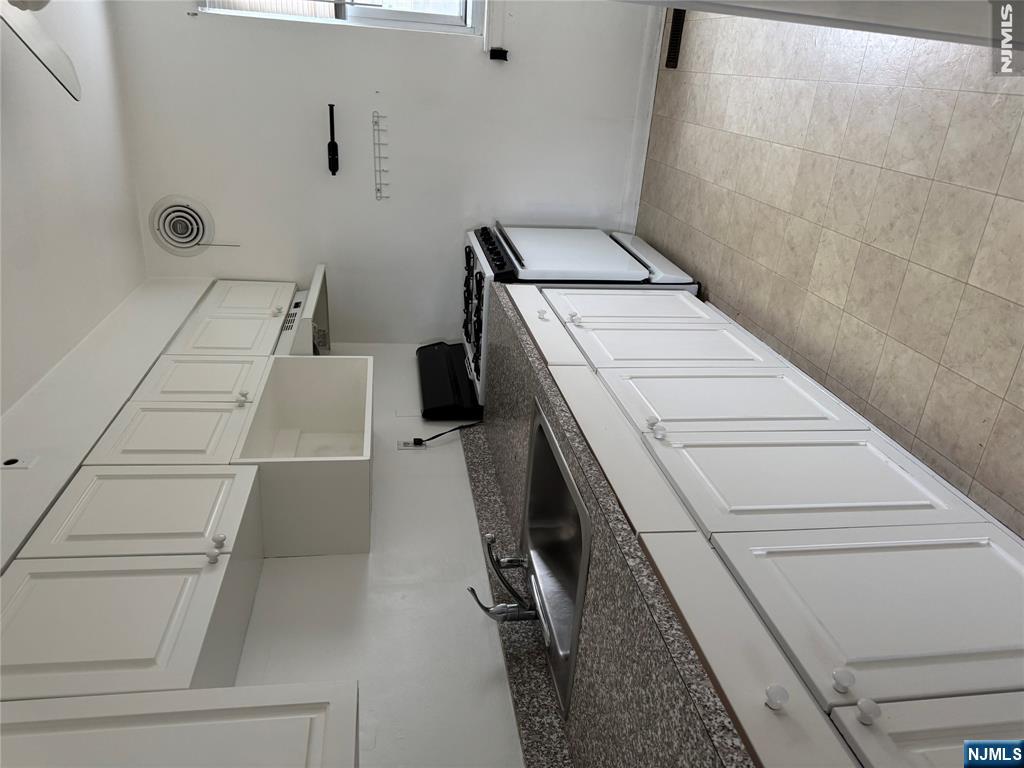10 Engle Street, Unit 1 Tenafly, NJ 07670 - Photo 3 of 9