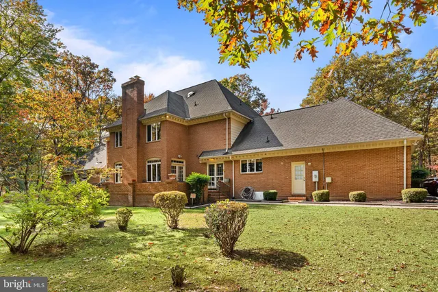 $1,025,000 | 32 Carriage Hill Lane, Fredericksburg, VA 22407