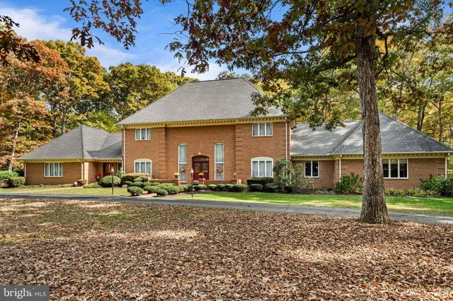 $1,025,000 | 32 Carriage Hill Lane, Fredericksburg, VA 22407