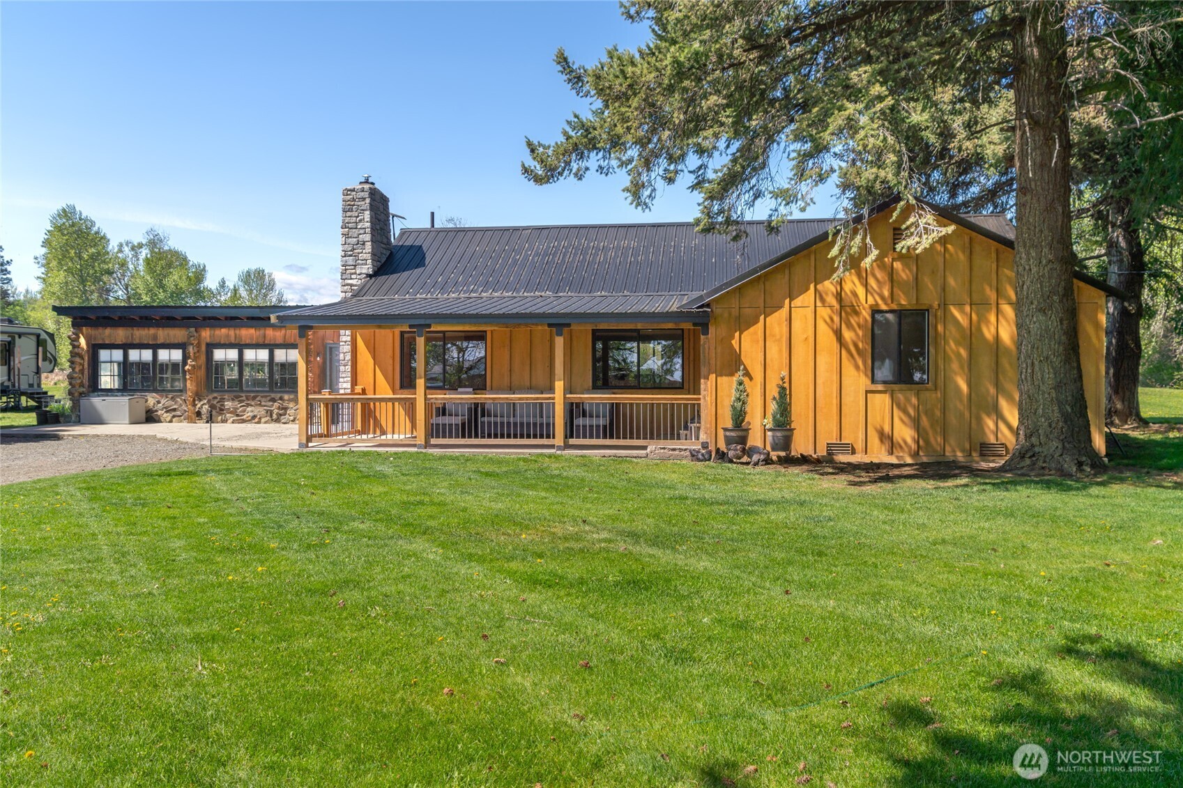 471 Klocke Road Ellensburg, WA 98926 - Photo 1 of 39 a front view of house with yard and entertaining space
