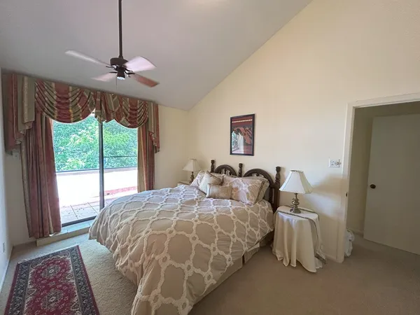 $290,000 | 220-10 Riverhill Club Lane, Kerrville, TX 78028
