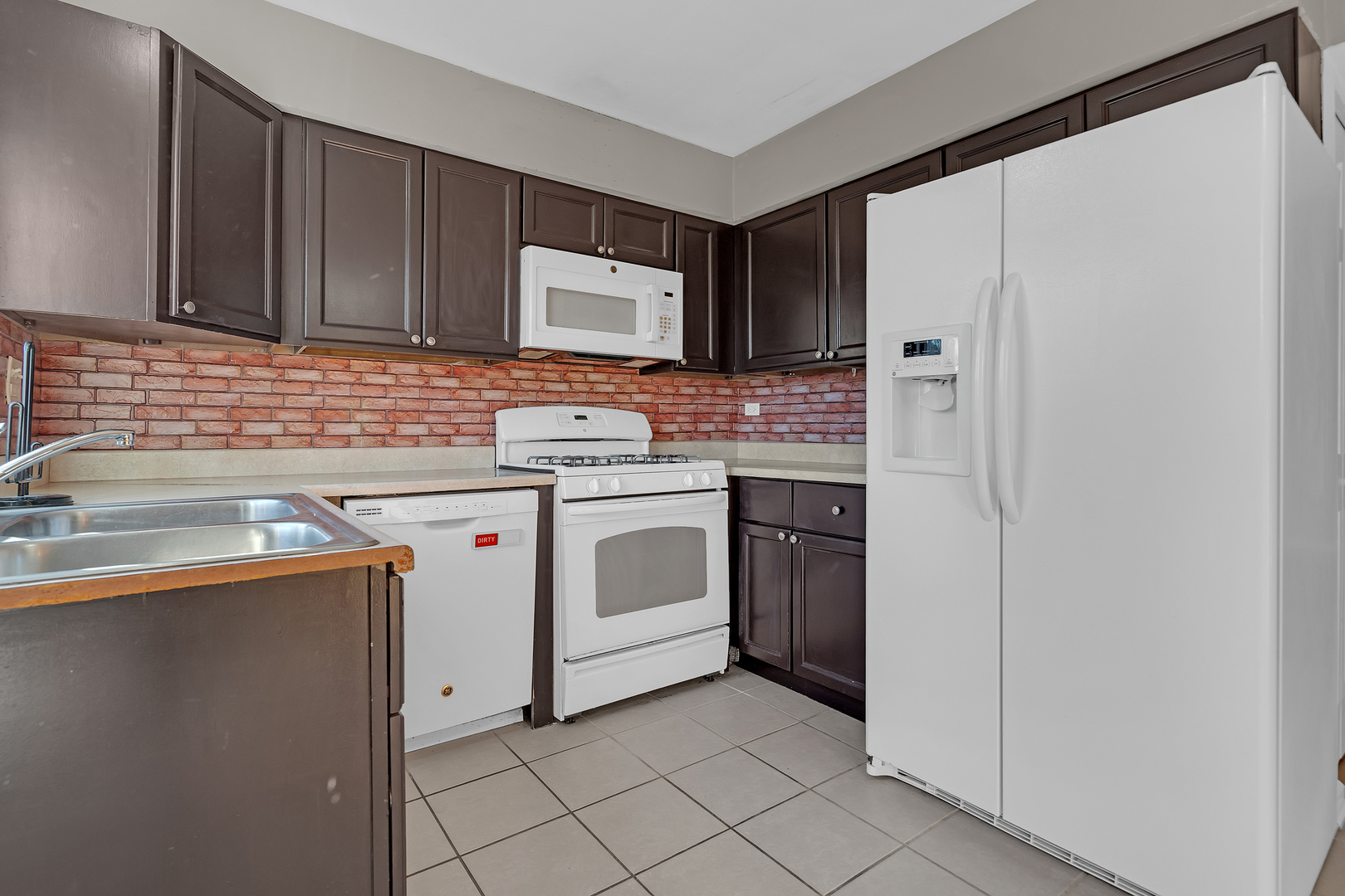 2051 Kettering Road Hoffman Estates, IL 60169 - Photo 10 of 32 Gallery Image 10