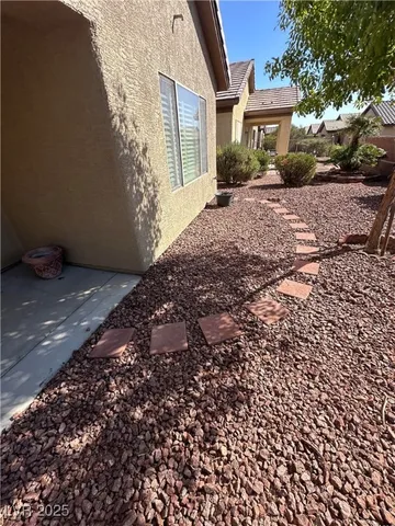 $1,750 | 6071 Saddle Horse Avenue, Las Vegas, NV 89122