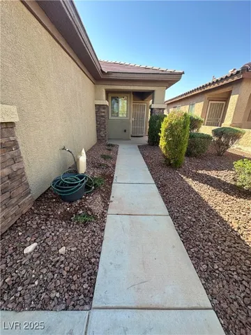 $1,750 | 6071 Saddle Horse Avenue, Las Vegas, NV 89122