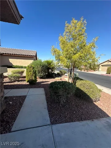 $1,750 | 6071 Saddle Horse Avenue, Las Vegas, NV 89122